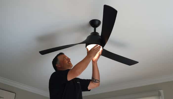 Brian Changing Ceiling Fan Light Brian Changing Ceiling Fan Light